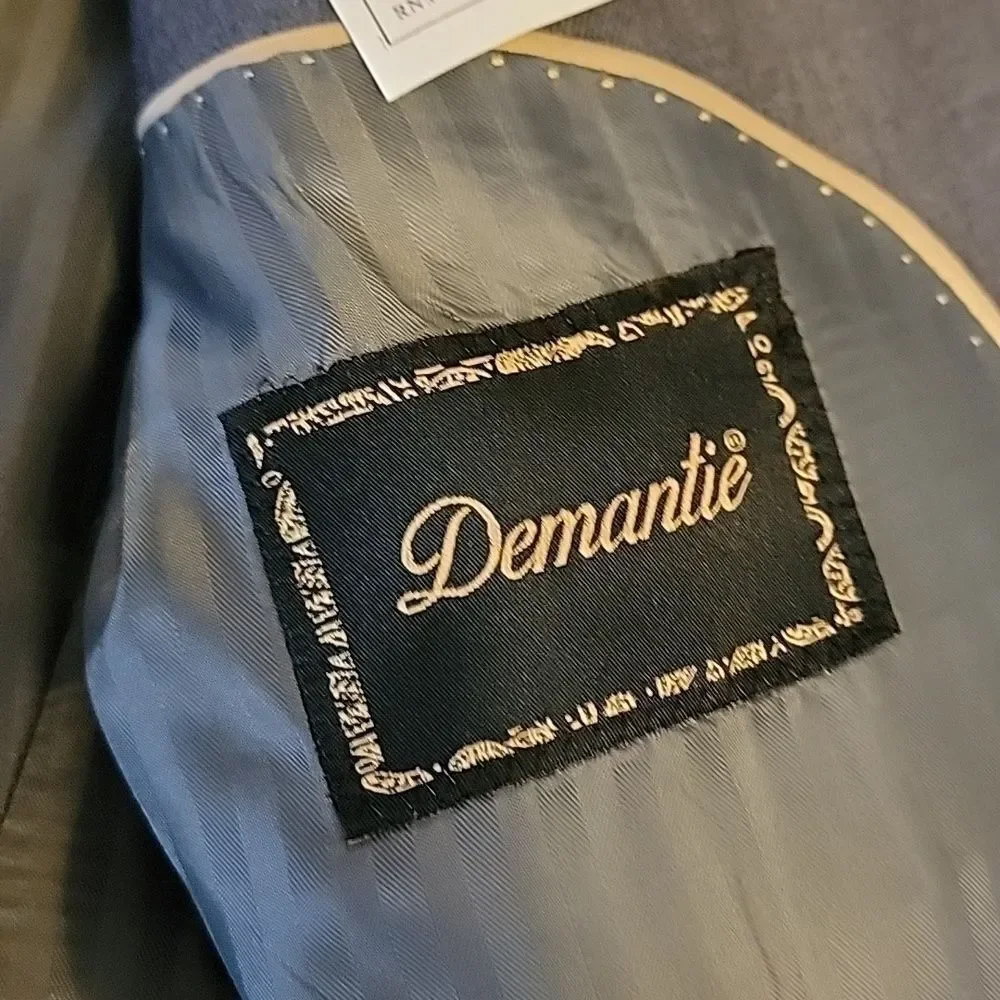 Demantie-Grey 2 button Jacket Size 42 R. NWT.